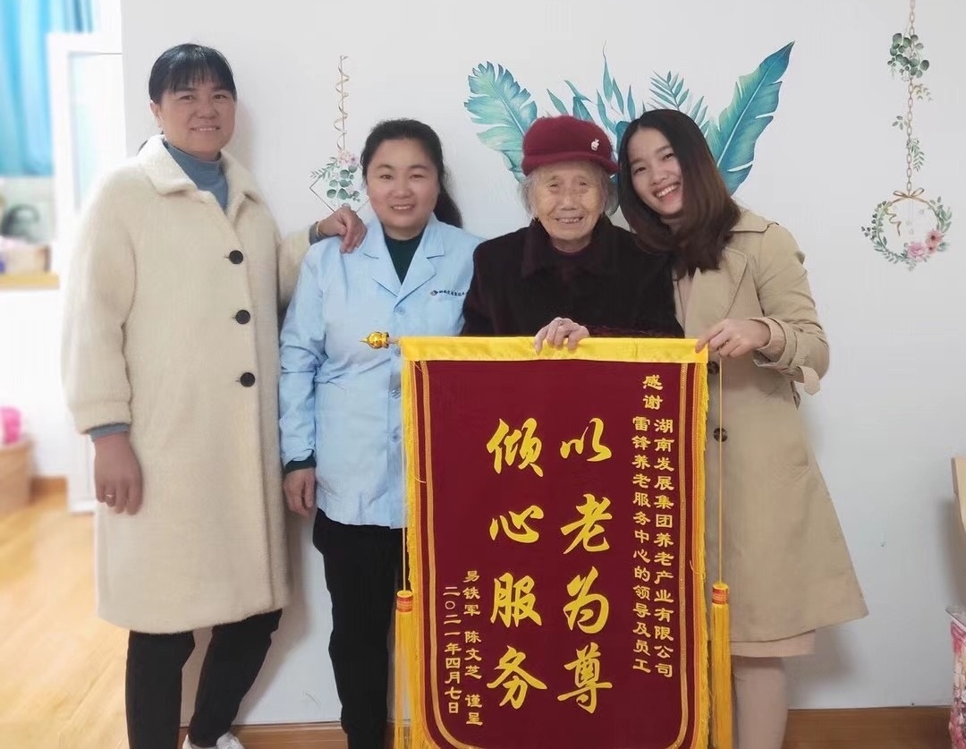 下載 (1).jpg 下載 (1).jpg