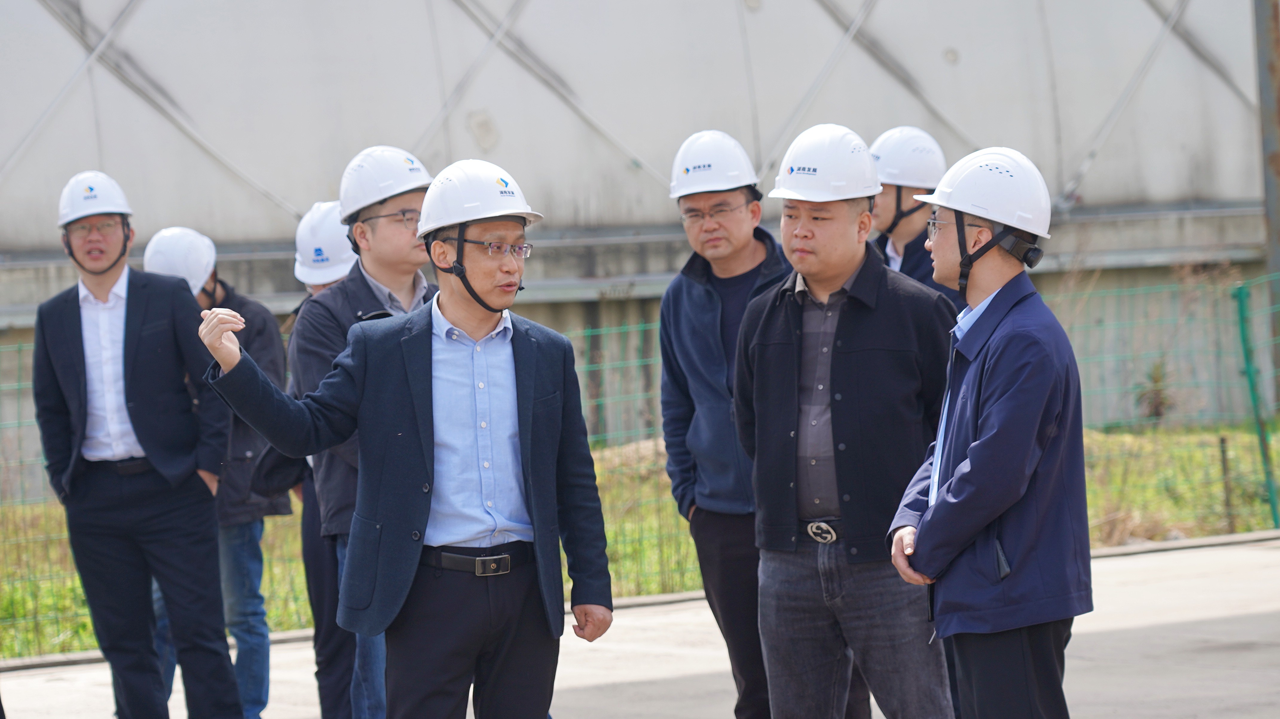 沅江市副市長雷亮調研湖南發(fā)展機制砂和砂石集散中心項目